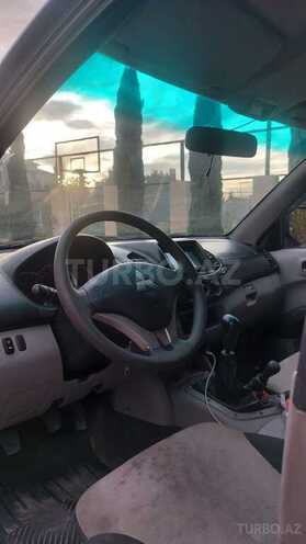 Mitsubishi L200 2015, 490,000 km - 2.5 l - Bakı