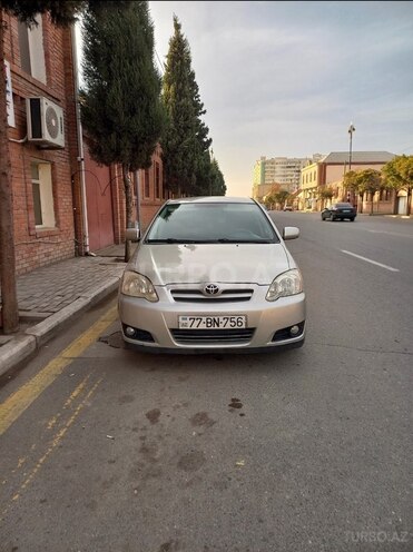 Toyota Corolla 2004, 250,000 km - 1.4 l - Bakı