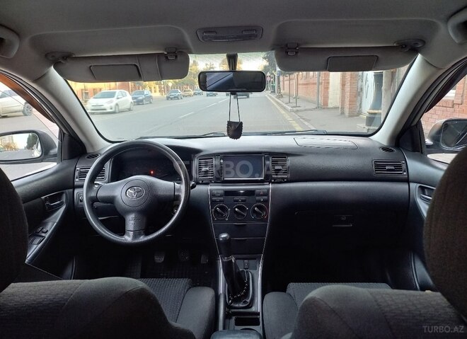 Toyota Corolla 2004, 250,000 km - 1.4 l - Bakı