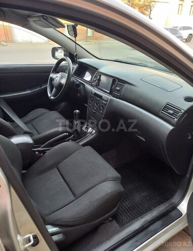 Toyota Corolla 2004, 250,000 km - 1.4 l - Bakı