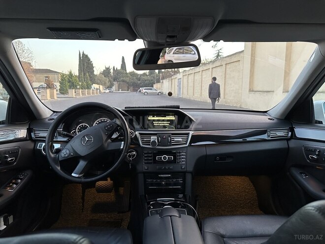 Mercedes E 220 2011, 273,000 km - 2.2 l - Bakı