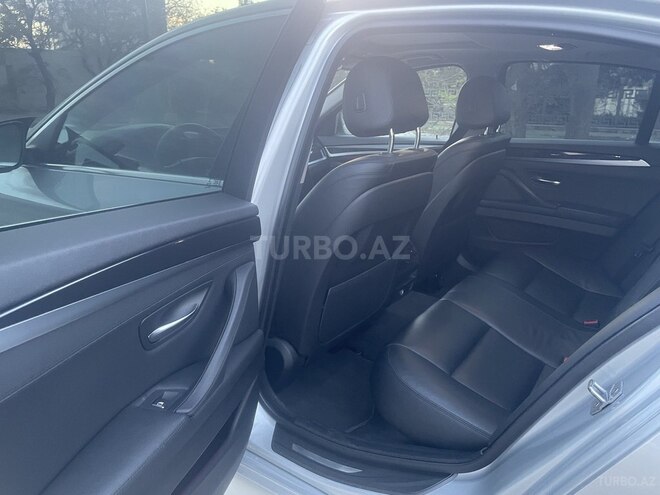 BMW 520 2015, 242,000 km - 2.0 l - Bakı