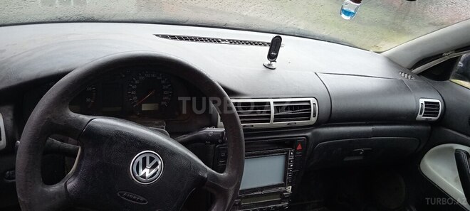 Volkswagen Passat 1998, 280,000 km - 1.8 l - Astara