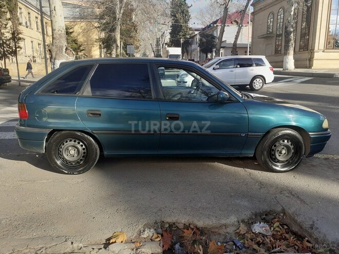 Opel Astra 1996, 394,039 km - 1.4 l - Göyçay