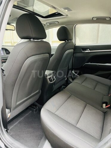 Hyundai Elantra 2019, 123,500 km - 2.0 л - Bakı