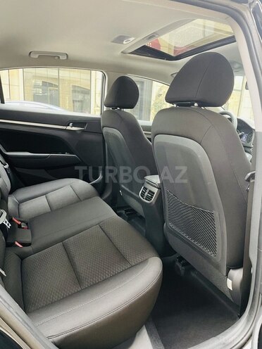 Hyundai Elantra 2019, 123,500 km - 2.0 л - Bakı