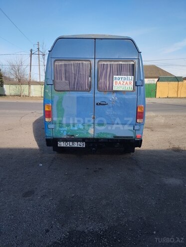 Mercedes 208 D 1993, 358,030 km - 2.3 l - Biləsuvar