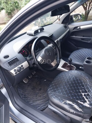 Opel Astra 2007, 220,000 km - 1.4 л - Bakı
