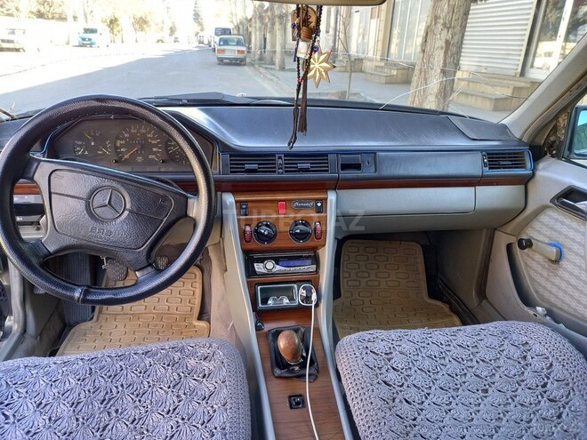 Mercedes E 250 1993, 540,000 km - 2.5 l - Gəncə