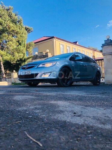Opel Astra 2011, 390,000 km - 1.3 l - Masallı