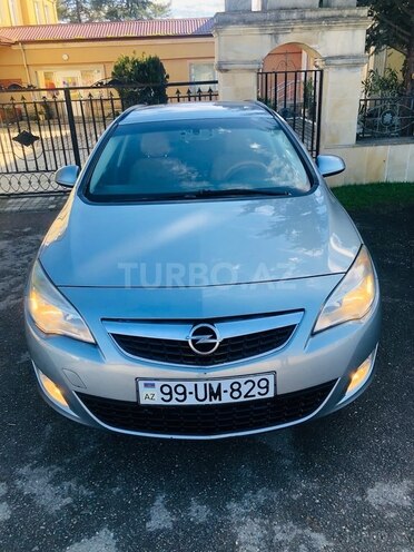 Opel Astra 2011, 390,000 km - 1.3 l - Masallı