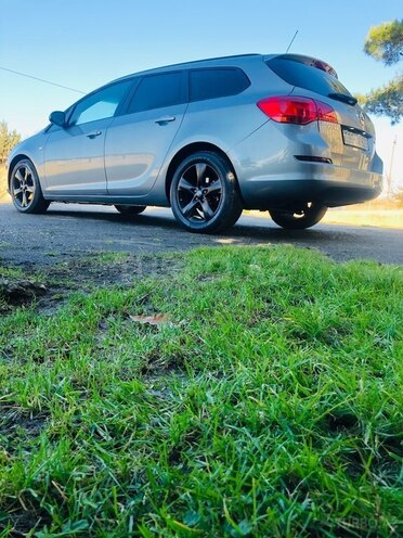 Opel Astra 2011, 390,000 km - 1.3 l - Masallı