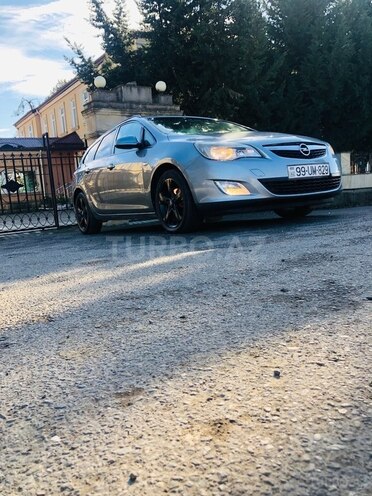 Opel Astra 2011, 390,000 km - 1.3 l - Masallı
