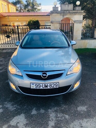Opel Astra 2011, 390,000 km - 1.3 l - Masallı