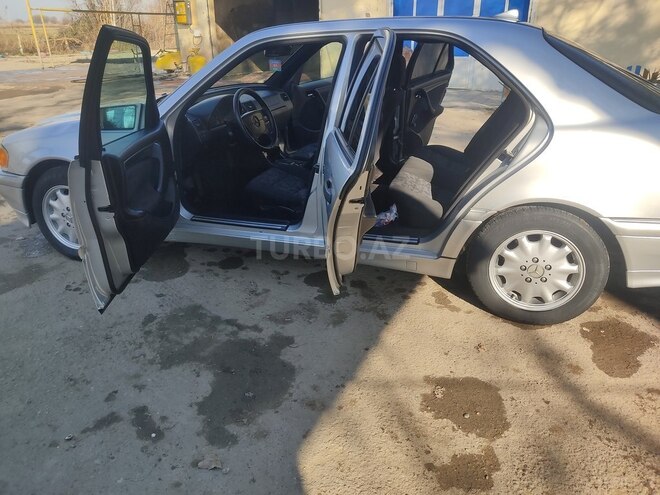 Mercedes C 180 1998, 228,954 km - 1.8 l - Salyan