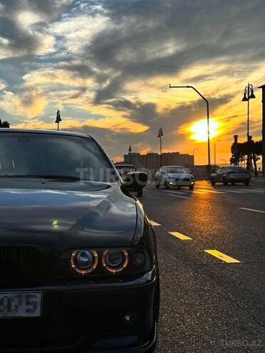 BMW 528 1999, 325,000 km - 2.8 l - Bakı