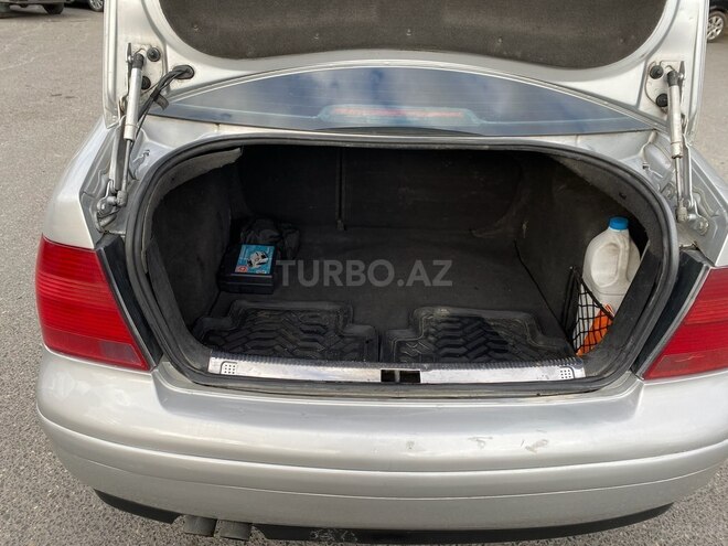 Volkswagen Jetta 2002, 198,000 km - 1.8 l - Bakı