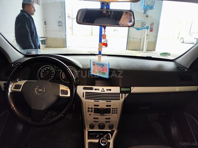 Opel Astra 2008, 167,000 km - 1.4 л - Bakı