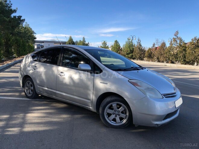 Toyota Prius 2006, 278,000 km - 1.5 л - Quba