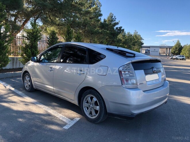 Toyota Prius 2006, 278,000 km - 1.5 л - Quba