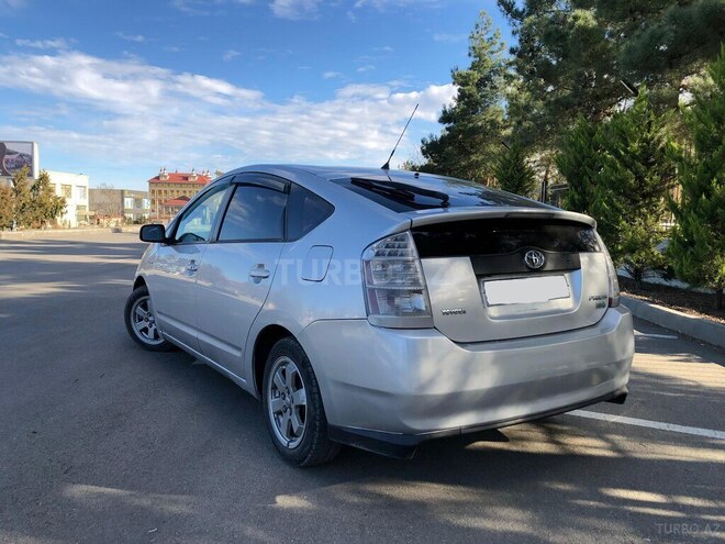 Toyota Prius 2006, 278,000 km - 1.5 л - Quba