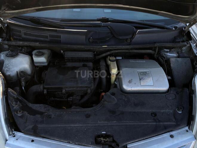 Toyota Prius 2006, 278,000 km - 1.5 л - Quba