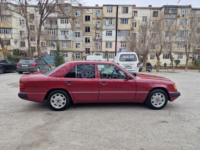 Mercedes E 250 1992, 232,632 km - 2.5 l - Bakı