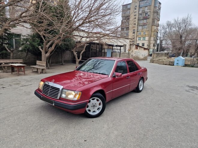 Mercedes E 250 1992, 232,632 km - 2.5 l - Bakı