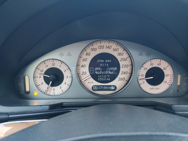 Mercedes E 240 2002, 221,000 km - 2.4 l - Bakı