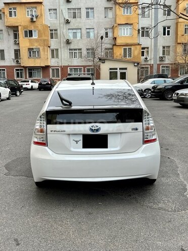 Toyota Prius 2011, 130,000 km - 1.8 l - Bakı