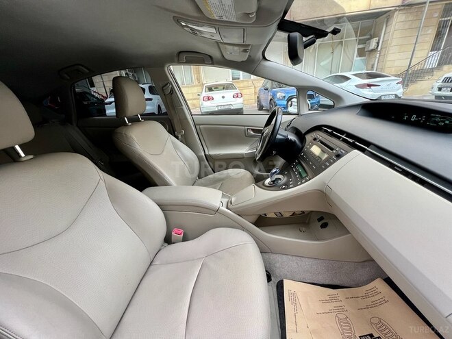 Toyota Prius 2011, 130,000 km - 1.8 l - Bakı