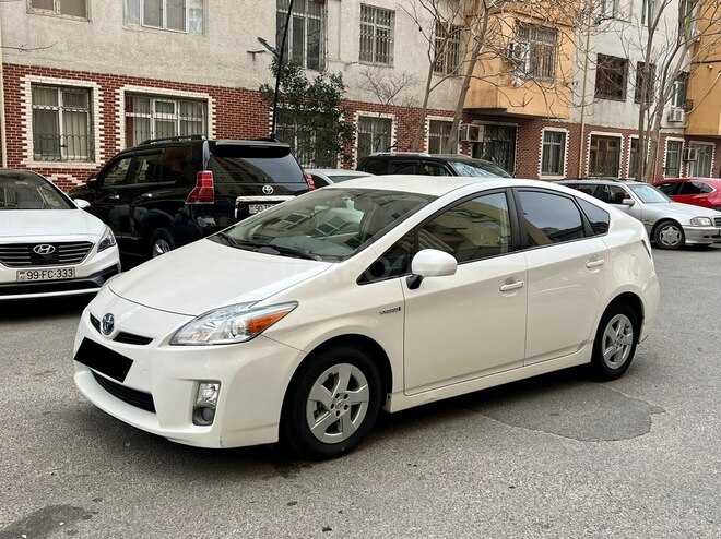 Toyota Prius 2011, 130,000 km - 1.8 l - Bakı