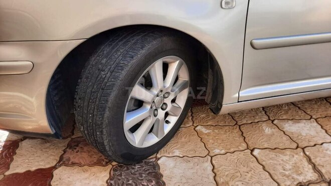 Toyota Avensis 2004, 201,000 km - 1.8 l - Gəncə