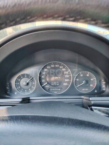 Mercedes E 220 2007, 318,000 km - 2.2 l - Bakı