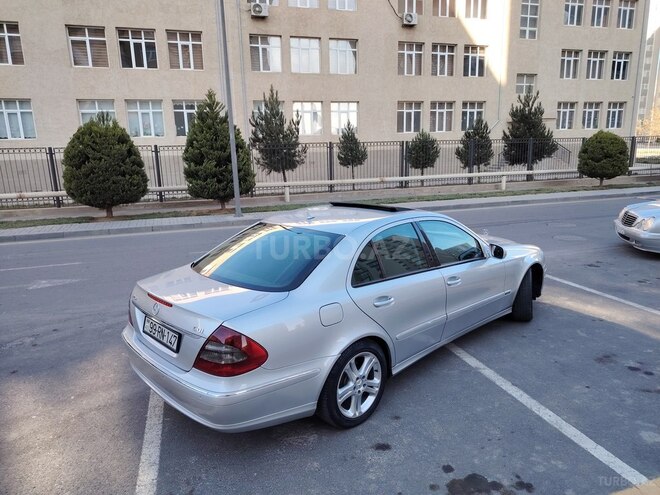 Mercedes E 220 2007, 318,000 km - 2.2 l - Bakı