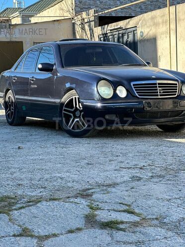 Mercedes E 220 2000, 350,000 km - 2.2 l - Bakı