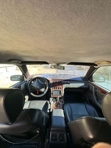 Mercedes E 220 2000, 350,000 km - 2.2 l - Bakı