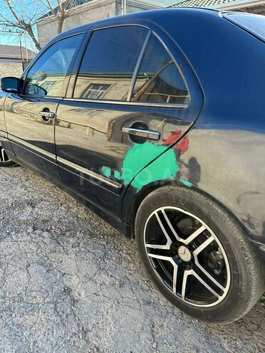 Mercedes E 220 2000, 350,000 km - 2.2 l - Bakı