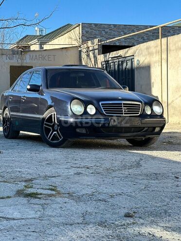 Mercedes E 220 2000, 350,000 km - 2.2 l - Bakı