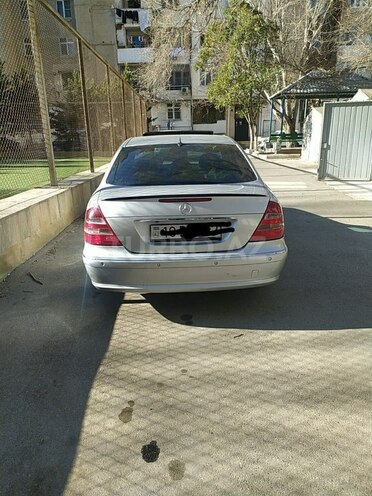 Mercedes E 220 2006, 420,000 km - 2.2 l - Bakı