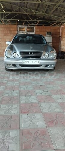 Mercedes E 220 2001, 380,000 km - 2.2 l - Bakı