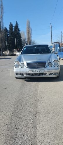 Mercedes E 220 2001, 380,000 km - 2.2 l - Bakı
