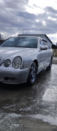 Mercedes E 220 2001, 380,000 km - 2.2 l - Bakı