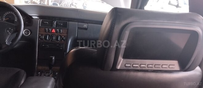 Mercedes E 220 2001, 380,000 km - 2.2 l - Bakı