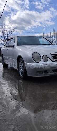 Mercedes E 220 2001, 380,000 km - 2.2 l - Bakı