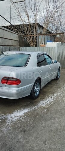 Mercedes E 220 2001, 380,000 km - 2.2 l - Bakı