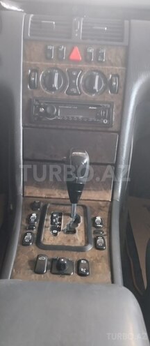 Mercedes E 220 2001, 380,000 km - 2.2 l - Bakı
