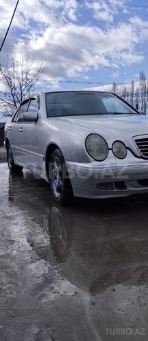 Mercedes E 220 2001, 380,000 km - 2.2 l - Bakı