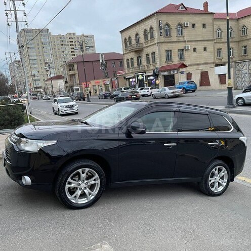 Mitsubishi Outlander 2014, 240,000 km - 2.4 l - Bakı