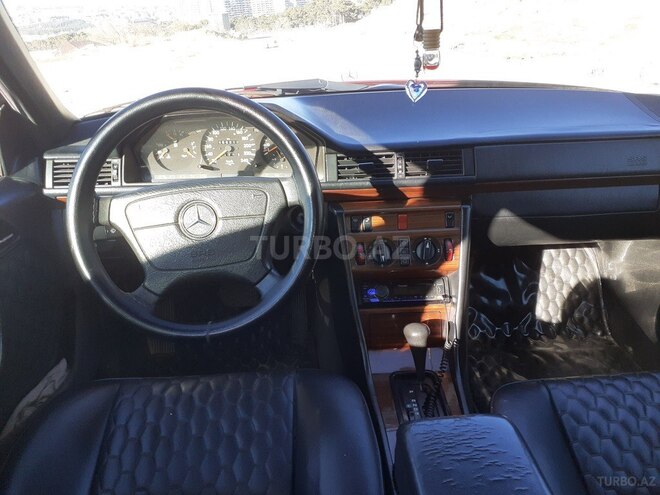 Mercedes E 200 1994, 120,000 km - 2.0 l - Bakı